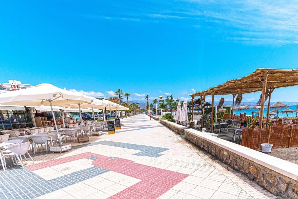 Sea Apartment Torre Del Mar Exterior photo